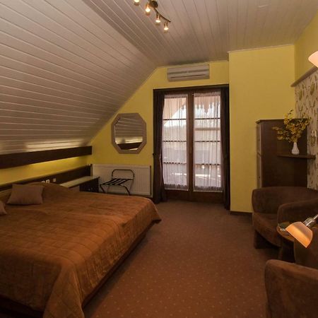 Hasik Hotel Magyarpolany ภายนอก รูปภาพ
