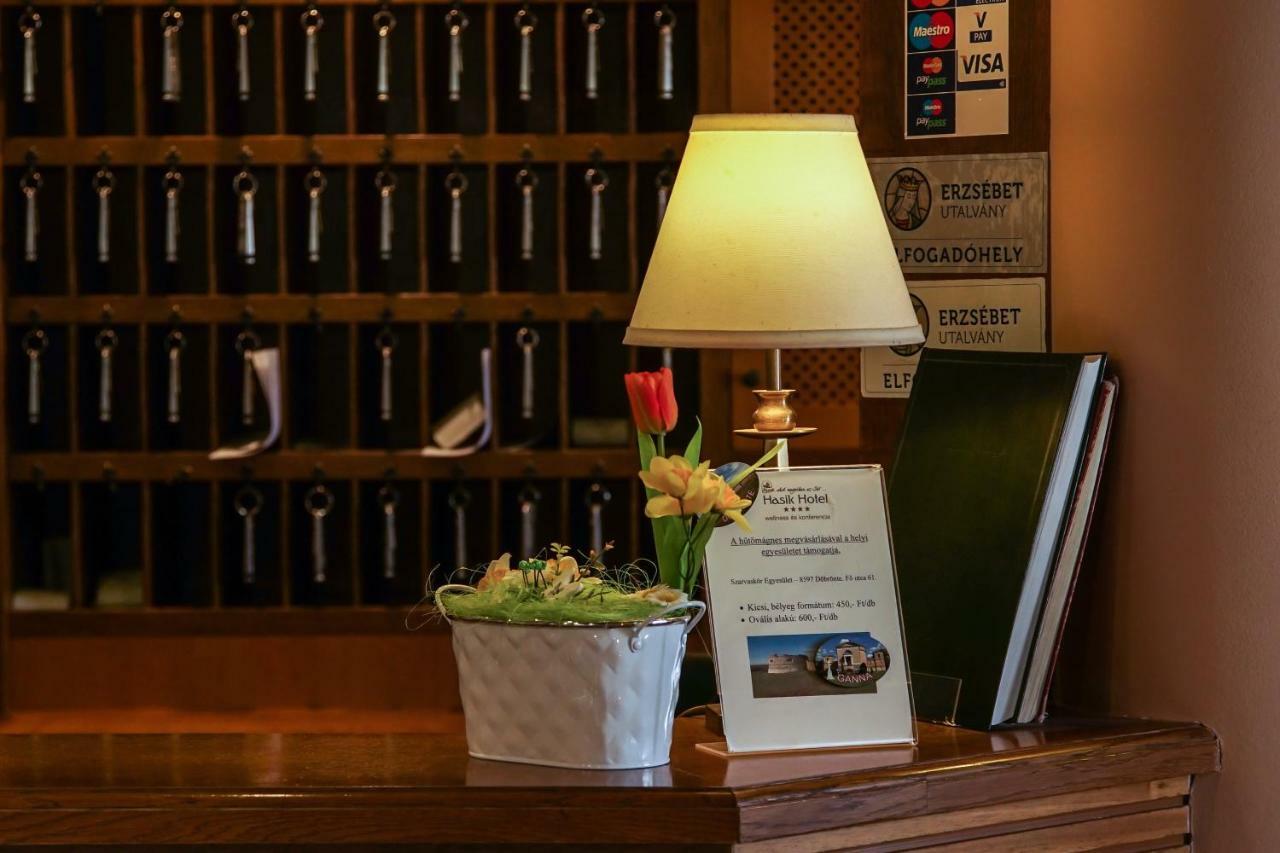 Hasik Hotel Magyarpolany ภายนอก รูปภาพ